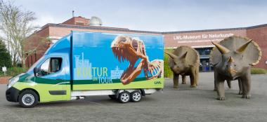 Wer den LWL-Kleintransporter im Straßenverkehr entdeckt, kann an einem Gewinnspiel teilnehmen.<br>Foto: LWL 