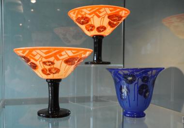 Schmuckschalen des Art Déco in der Austellung ¿Verreries Schneider¿.&lt;br&gt;Foto: LWL /Appelhans 