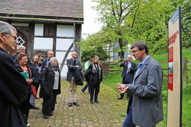 Am kommenden Freitag führt Historiker Frank Huismann Interessierte zu den Geländestationen im LWL-Freilichtmuseum Detmold. <br>Foto: LWL/Jähne