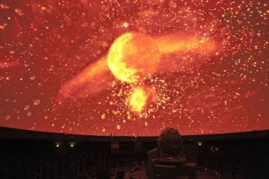 Erstmals findet bei im LWL-Planetarium ein Gottesdienst statt und lädt ein zum Nachdenken über die Endlichkeit in der Unendlichkeit.<br>Foto: LWL/Oblonczyk