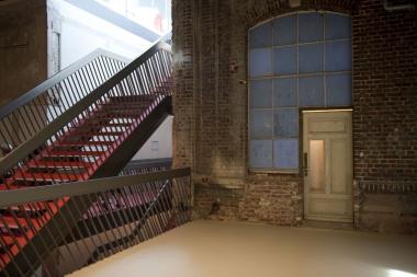 ImTreppenhaus der Spinnerei sind Spuren der Vergangenheit sichtbar. <br>Foto: LWL/Hudemann 