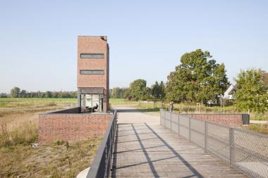 Das Betriebsgebäude und das Auslassbauwerk für das Hochwasserrückhaltebecken in Dortmund-Mengede und Castrop-Rauxel-Ickern.<br>Foto: Büro B.A.S. Kopperschmidt + Moczala GmbH