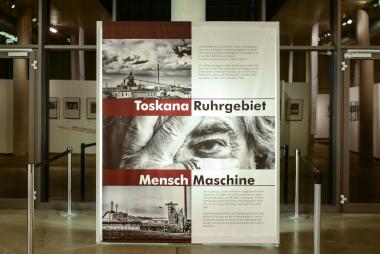 Blick in die Ausstellung ¿Uomo e macchina¿ im Foyer der Gebläsehalle.<br>Foto: LWL/Hudemann 