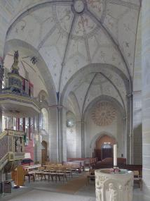 Das gemalte Dekorationssystem stammt noch fast vollständig aus der Erbauungszeit der Halle (1240er Jahre) und ergänzt die ungewöhnlich kräftige plastische Gliederung. <br>Foto: LWL/Dülberg