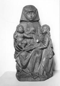 Anna Selbdritt aus dem 16. Jahrhundert, das Foto der Holzskulptur entstand im Oktober 1956 bei einer Ausstellung in Telgte.<br>Foto: LWL-Archiv/ Gerda Schmitz