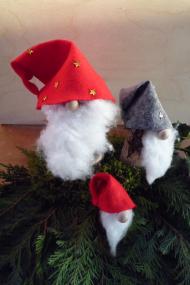 Urige Weihnachtswichtel entstehen am Sonntag auf der Zeche Zollern.<br>Foto: LWL