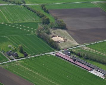 Blick aus der Luft auf den Fundort während der Sondierung.<br>Foto: LWL/C. Richter