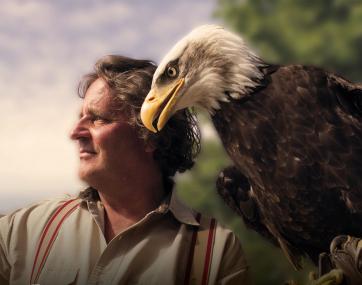 Mit Pierre Schmidt in die Welt der Adler eintauchen.<br>Foto: Norbert Porta, sciencedoku.de