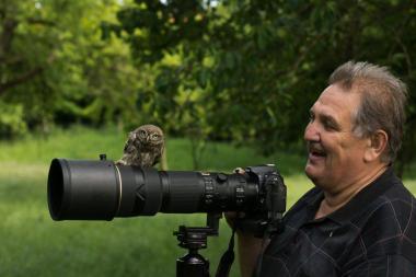 So dicht wie Profi-Tierfotograf Norbert Kilimann von der Fotogruppe der NABU-Ortsgruppe werden die Nachwuchsfotografen der Fotosafari im LWL-Museum für Archäologie in Herne mit viel Glück vielleicht auch an die westfälische Tierwelt herankommen.<br>Foto: LWL/NABU 