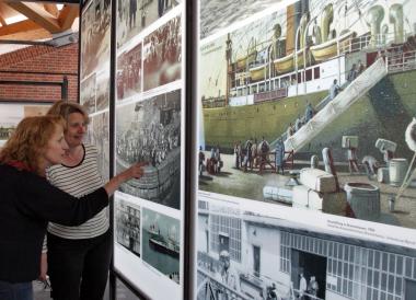Die Ausstellung ¿Vom Streben nach Glück¿ zeigt, wie sich Tausende auf den Weg von Westfalen nach Amerika machten.<br>Foto: LWL/Holtappels
