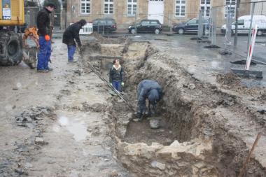Bei den Ausgrabungen auf dem Domplatz wurden in den vergangenen Monaten wichtige archäologische Funde gemacht. Die Arbeiten neigen sich jetzt dem Ende entgegen, es gibt jetzt die letzte Chance für Führungen über die aktuellen Ausgrabungen.<br>Foto: LWL