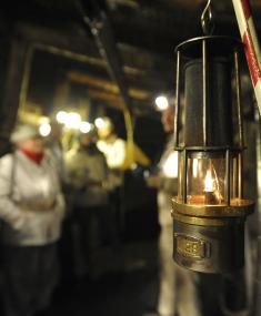 Bei der Lampenschicht im Besucherbergwerk dreht sich alles rund um das berühmte ¿Licht in der Nacht¿.<br>Foto: LWL/Hudemann