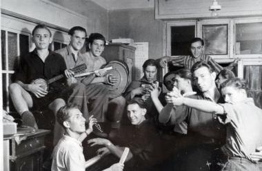Freizeitmusiker im Internat Haltern, 1947.<br>Foto: Rektorat der Polnischen Katholischen Mission in Deutschland, Hannover