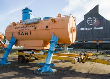 Die Unterwasserstation wird reisebereit gemacht auf der Insel Dänholm bei Stralsund.<br>Foto: Romy Kiebel/Deutsches Meeresmuseum Bildunterschrift 