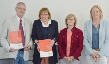 (v.l.): Detlev Spohr, MGEPA; Elisabeth Veldhues, Landesbehindertenbeauftragte NRW; Gerlinde Strunk-Richter, Informations- und Koordinierungsstelle; Annette Wernke, Demenz-Servicezentrum Region Münsterland.<br>Foto: LWL
