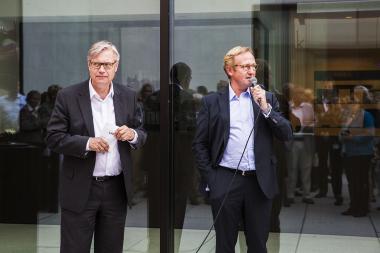 Dr. Hermann Arnhold und Matthias Lückertz führen durch den Vortragsabend im LWL-Museum.<br>Foto: LWL/Hanna Neander