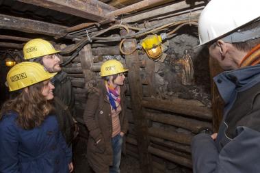 Die Teilnehmer erfahren mehr über die schweren Arbeitsbedingungen der Bergleute und ihrer Schutzpatronin die heiligen Barbara.<br>Foto: LWL