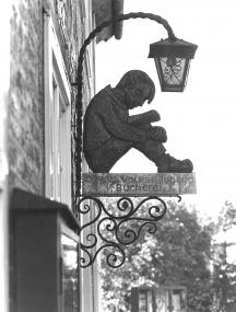 Ab dem 2. Februar kann die Lampe auch zum Lesen immer häufiger aus bleiben, weil das Tageslicht deutlich zunimmt.<br>Foto: LWL-Archiv/Helmut Orwat