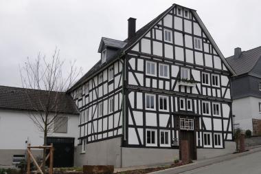 Für die vorbildliche Sanierung erhielt das Fachwerkhaus "Hof Hallenberg" 2015 den Staatspreis für Denkmalpflege. <br>Foto: LWL/Heine-Hippler