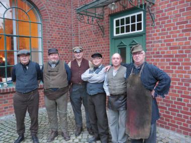 Mitarbeiter des LWL-Industriemuseums waren als Statisten beim Dreh dabei.<br>Foto: LWL