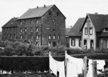 Historisches Foto von Häusern im Stadtteil Welper.<br>Foto: Stadt Hattingen