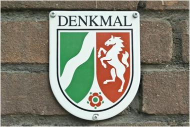 Denkmalplakette NRW.<br>Foto: LWL/Bodi