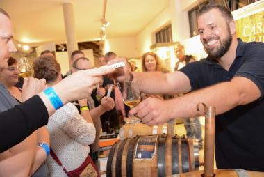 Leckerer Whiskey bildet die Basis für sommerliche Cocktails im Schiffshebewerk Henrichenburg.<br>Foto: LWL/Hudemann