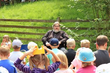 Lothar Schröer erzählt am Dienstag Geschichten im LWL-Freilichtmuseum Detmold. <br>Foto: LWL/Falko Sieker