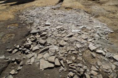 Die spätmittelalterliche Wegepflasterung unter dem heutigen Warendorfer Marktplatz.<br>Foto: Archäologie am Hellweg eG/C.Golüke