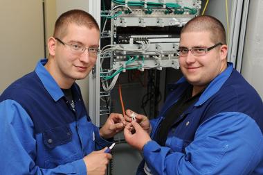 Arbeitslosigkeit von Menschen mit Behinderung ist im August leicht gestiegen. Das LWL-Integrationsamt unterstützt private und öffentliche Arbeitgeber, Arbeitsplätze für schwerbehinderte Menschen zu schaffen und zu erhalten.<br>Foto: Birgoleit