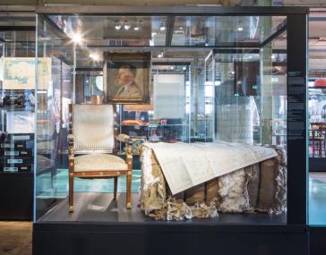 Blick in die Ausstellung "Die Macher und die Spinnerei".<br>Foto: LWL/Harms