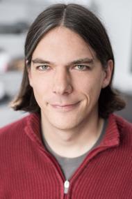 Der Wissenschaftler Dr. Tobias Jogler sorgt zusammen mit Planetariumsleiter Dr. Björn Voss dafür, dass am Wochenende die Besucher wieder Shows im Planearium erleben können.<br>Foto: LWL/Steinweg