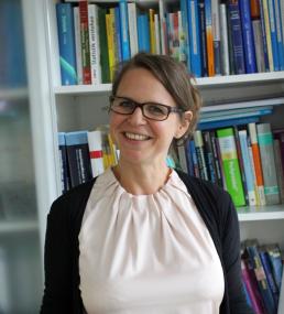 Frau Prof. Dr. Tanja Legenbauer, Leiterin der Forschungsabteilung in der LWL-Universitätsklinik Hamm.<br>Foto: LWL