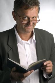 Manne Spitzer präsentiert eine Münsteraner Version von Shakespeares' "Der Sturm" mit musikalischer Begleitung. <br>Foto: LWL/Oblonczyk