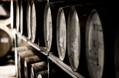 Längst sind bei Kennern auch Whisky-Fässer aus exotischem Holz beliebt.<br>Foto: Sebastian Büssing