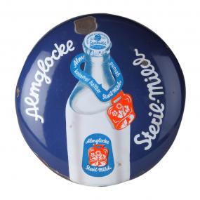 Werbeschild "Almglocke Steril-Milch", ca. 1950er Jahre.<br>Foto: LWL