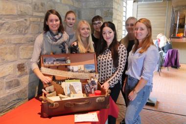 Kunst im Kleinen: Studierende der Universität Paderborn haben 18 Koffer zum Anfassen gestaltet.<br>Foto: LWL/N. Wolpert
