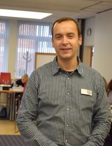 Über die Risiken einer Suchtentwicklung im Jugendalter referierte Dr. Moritz Noack, Oberarzt der Abteilung für Suchttherapie an der LWL-Universitätsklinik Hamm.<br>Foto: LWL/Suilmann