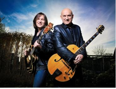 Zed Mitchell (r.) und Sohn.<br>Foto: PR
