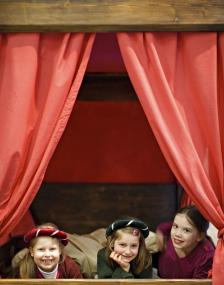 Kinder und Jugendliche können während der Pfingstferien im LWL-Museum für Archäologie ihr eigenes Theaterstück gestalten<br>Foto: M. Jungblut