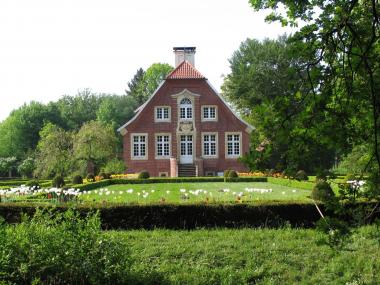 Über die rekonstruierte barocke Gartenanlage Johann Conrad Schlauns können sich Interessierte im Rahmen einer kostenfreien Gartenführung am Haus Rüschhaus informieren.&lt;br&gt;Foto: Annette von Droste zu Hülshoff-Stiftung/Woltering 