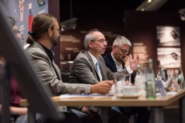 LWL-Direktor Matthias (2.v.re.) stellte der Presse die neue Sonderausstellung "Das Gehirn" vor.<br>Foto: LWL/Steinweg 