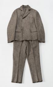 Der Filzanzug ist eines der bekanntesten Werke von Joseph Beuys und ab November in der Ausstellung "Hülle und Kern" im LWL-Museum für Kunst und Kultur zu sehen. Schenkung Ingrid und Manfred Rotert. © VG Bild-Kunst, Bonn 2018,<br>Foto: LWL/Sabine Ahlbrand-Dornseif