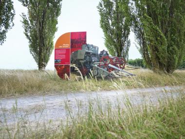 Die zunehmende Motorisierung in der Landwirtschaft wird auf einer der Geländestationen des Themenjahres "Raus aus dem Spießerglück" und bei einer Führung am Freitag im LWL-Freilichtmuseum Detmold thematisiert.<br>Foto: LWL/Hesterbrink/Pölert