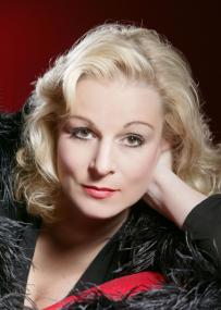 Nina Tripp singt Hildegard Knef.<br>Foto: Melange e.V.