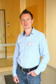 Prof. Dr. Martin Diers ist Schmerz-Forschungsexperte und geht in seinem aktuellen Forschungsprojekt dem Phänomen der Phantomschmerzen auf den Grund.<br>Foto:: LWL/Kaltenhäuser