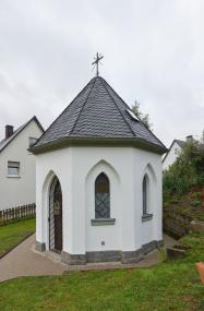 Die Kreuzwegkapelle in Velmede nach der Restaurierung 2018.<br>Foto: LWL/Dülberg
