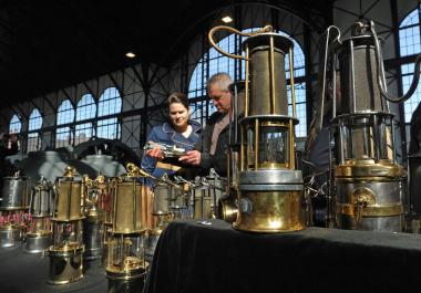Sammler und Neugierige können am Sonntag im LWL-Industriemuseum Zeche Zollern verschiedene Lampentypen entdecken.<br>Foto: LWL/Appelhans