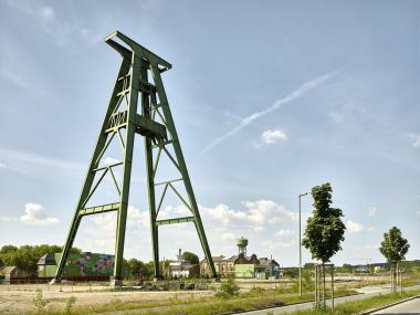 Das Fördergerüst der Zeche Lohberg in Dinslaken ist das Titelbild der Ausstellung.<br>Foto: Bernd Langmack