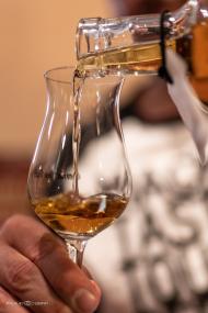 Sebastian Büssing präsentiert Whisky von unabhängigen Abfüllern.<br>Foto: Büssing